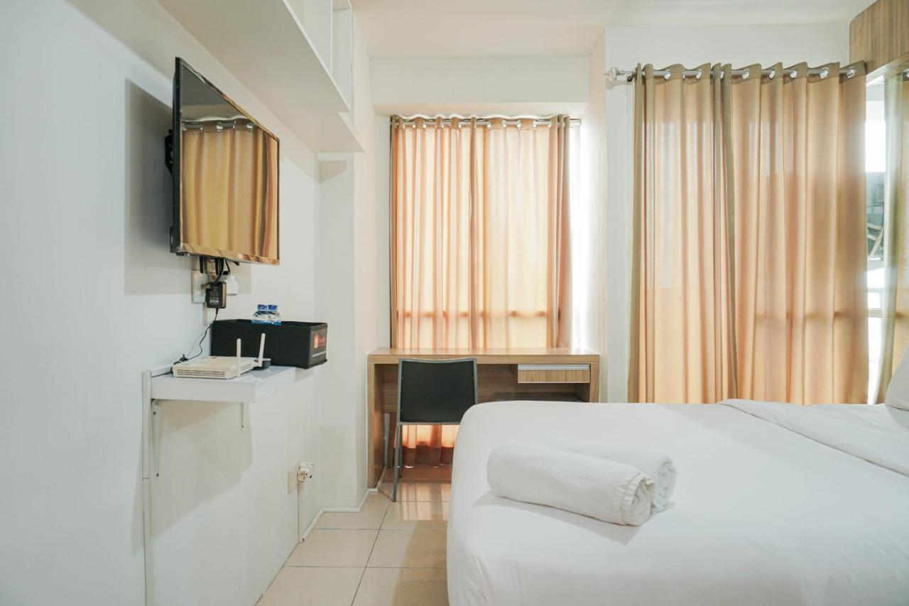 Chic And Cozy At Tifolia By Travelio Apartemen